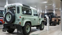 Land Rover Defender Heritage Edition (2015) - oficjalna prezentacja auta