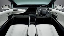 Toyota Mirai (2015) - pełny panel przedni