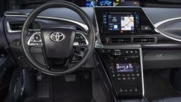 Toyota Mirai (2015) - kokpit