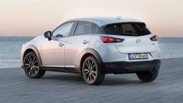 Mazda CX-3 SKYACTIV-G (2015) - widok z tyłu