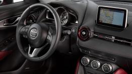 Mazda CX-3 SKYACTIV-G (2015) - kokpit