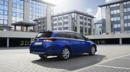 Toyota Auris II Touring Sports Facelifting (2015) - widok z tyłu