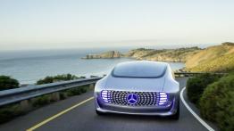 Mercedes F 015 Luxury in Motion Concept (2015) - widok z przodu