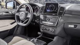 Mercedes GLE 450 AMG Coupe 4MATIC - kokpit