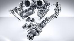Mercedes-AMG GT (2015) - schemat konstrukcyjny elementów silnika