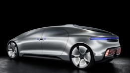 Mercedes F015 Luxury in Motion Concept (2015) - tył - reflektory włączone