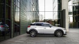 Mazda CX-3 SKYACTIV-G (2015) - prawy bok