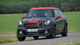 Mini Paceman John Cooper Works (2015) - widok z przodu