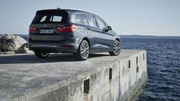 BMW 220d xDrive Gran Tourer (2015) - widok z tyłu