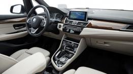 BMW 220d xDrive Gran Tourer (2015) - pełny panel przedni