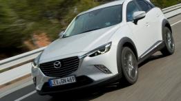 Mazda CX-3 SKYACTIV-G (2015) - widok z przodu