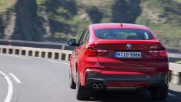 BMW X4 (2015) - widok z tyłu