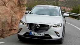 Mazda CX-3 SKYACTIV-G (2015) - widok z przodu