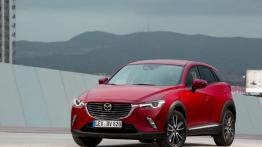 Mazda CX-3 SKYACTIV-G (2015) - widok z przodu