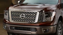 Nissan Titan XD (2016) - grill