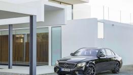 Mercedes-AMG E 43 4MATIC (2016) - widok z przodu