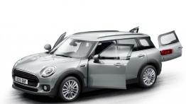 Mini Clubman II Cooper D (2016) - lewy bok - drzwi otwarte