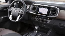 Toyota Tacoma II Facelifting Limited (2016) - kokpit