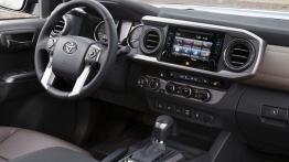 Toyota Tacoma II Facelifting Limited (2016) - kokpit