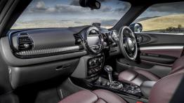 MINI Cooper S Clubman (2016) - widok ogólny wnętrza z przodu