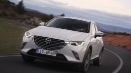 Mazda CX-3 SKYACTIV-G (2015) - widok z przodu