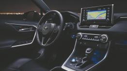 Toyota RAV4 Hybrid (2018) - kokpit