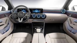 Mercedes-Benz Klasa A Sedan (2018) - pełny panel przedni