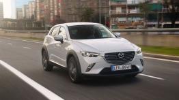 Mazda CX-3 SKYACTIV-G (2015) - widok z przodu