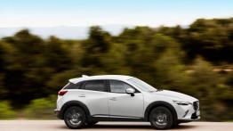 Mazda CX-3 SKYACTIV-G (2015) - prawy bok