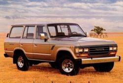 Toyota Land Cruiser I 2.4 i 114KM 84kW 1986-1989 - Oceń swoje auto