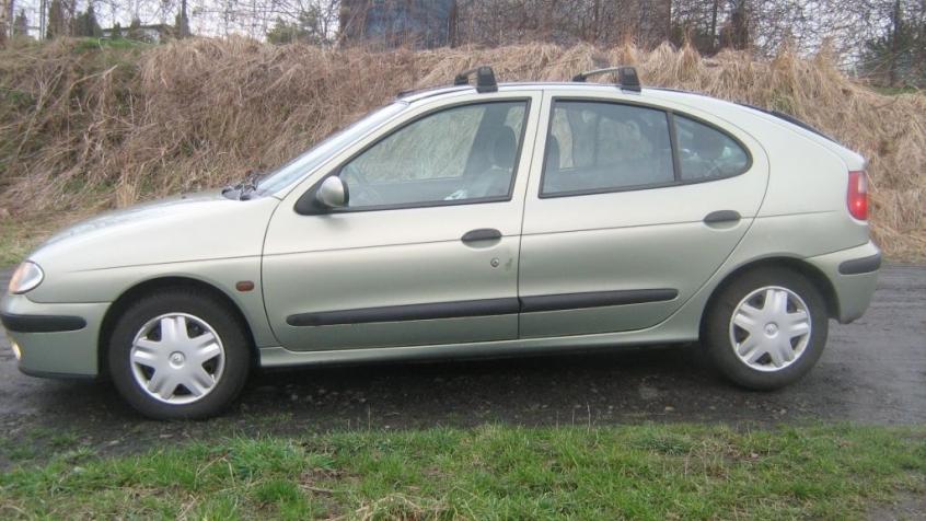 Renault Megane I Hatchback 1.6 i 75KM 55kW 1996-1999