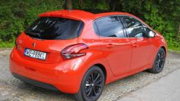 Peugeot 208 I Hatchback 5d Facelifting 1.2 PureTech 82KM 60kW 2015-2019