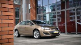 Opel Astra J Sedan 1.6 SIDI Turbo ECOTEC 170KM 125kW 2013-2019