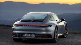 Porsche 911 Carrera (2019) - widok z ty?u