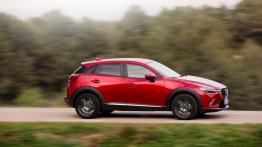 Mazda CX-3 SKYACTIV-G (2015) - prawy bok