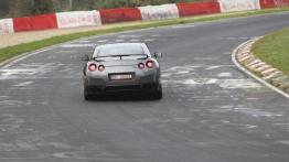 Nissan GT-R 2013 - widok z tyłu