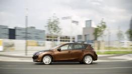 Mazda 3 hatchback 2012 - lewy bok