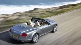 Bentley Continental GTC 2012 - widok z tyłu