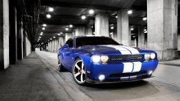 Dodge Challenger SRT8 392 - widok z przodu