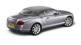 Bentley Continental GTC 2012 - widok z tyłu