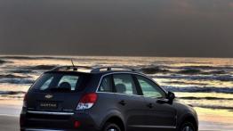 Chevrolet Captiva Sport 2012 - tył - reflektory wyłączone