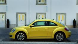 Volkswagen Beetle 2012 - lewy bok