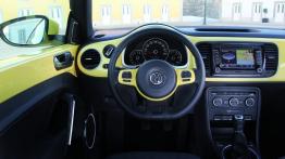 Volkswagen Beetle 2012 - kokpit