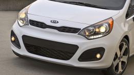 Kia Rio hatchback 2012 - zderzak przedni