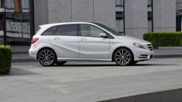 Mercedes B200 CDI 2012 - prawy bok