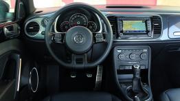 Volkswagen Beetle 2012 - kokpit