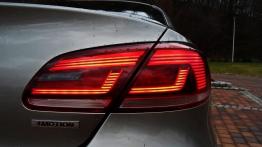 Volkswagen CC 2.0 TDI CR 177KM - galeria redakcyjna (2) - prawy tylny reflektor - włączony