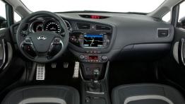 Kia Ceed 2012 - pełny panel przedni