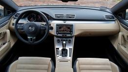 Volkswagen CC 2.0 TDI CR 177KM - galeria redakcyjna (2) - pełny panel przedni