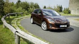 Mazda 3 hatchback 2012 - widok z przodu